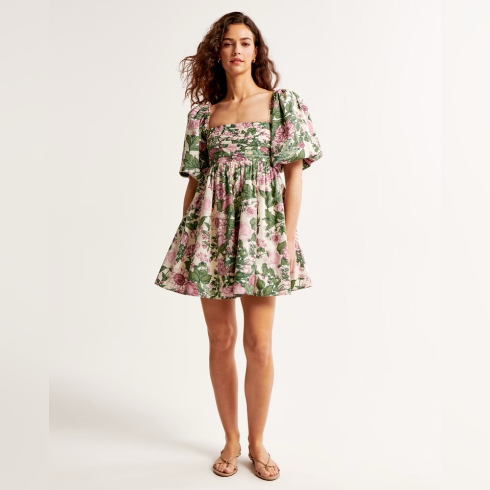 Abercrombie Emerson Mini Poplin Dress in pattern “Cream Floral”
